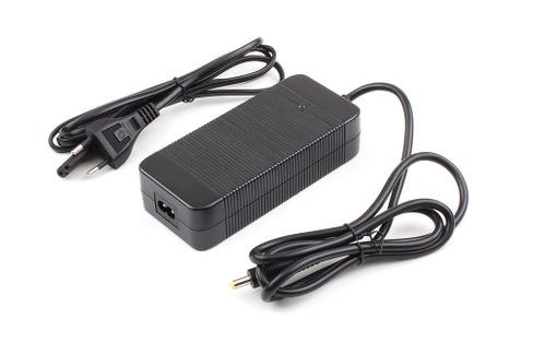 e-drive oplader 2a 2.5 dc connector