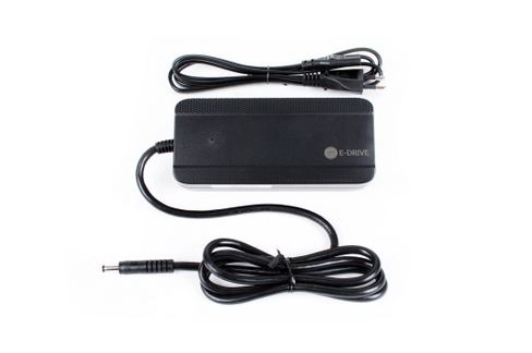 Tenways CGO600, CGO800S & CGO009 Oplader | 36V | 2A | Li-ion DC Connector